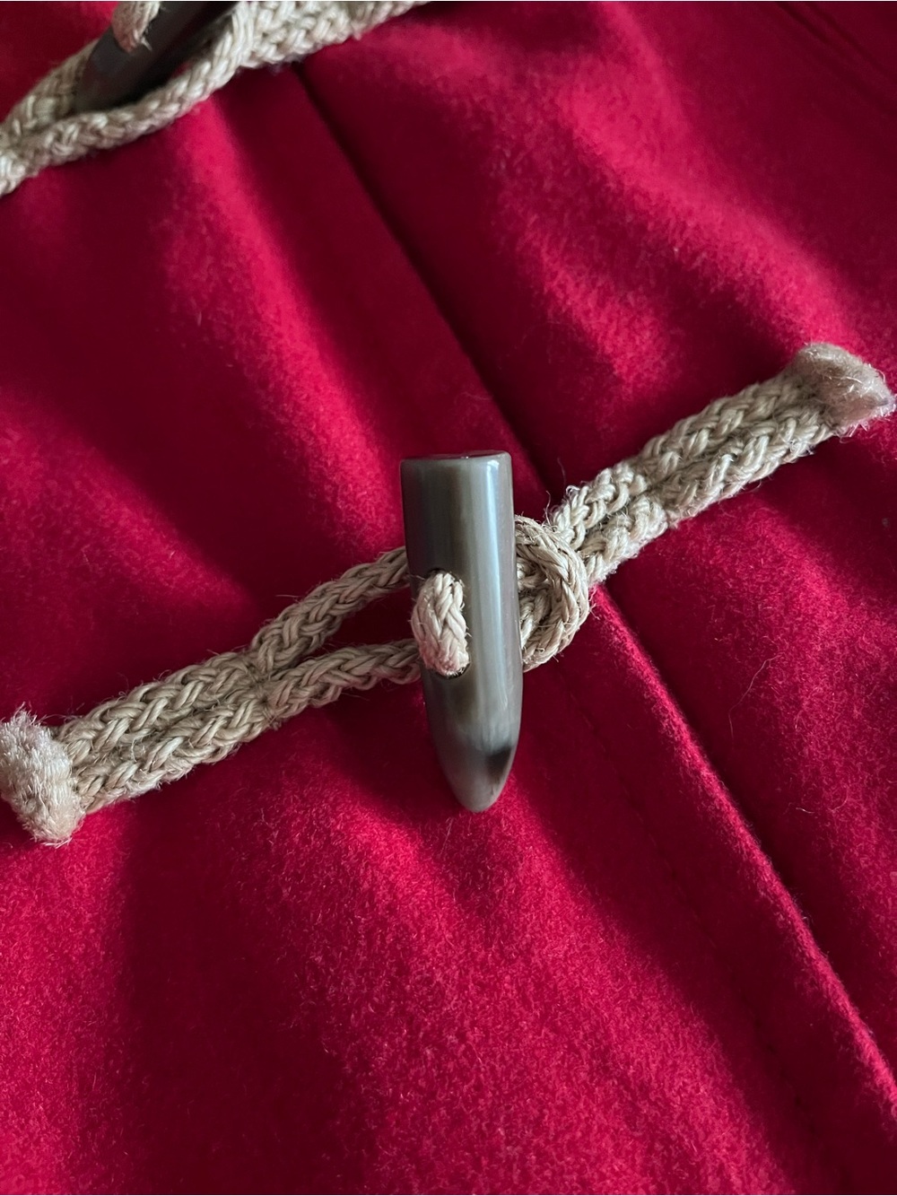 AMERICAN EAGLE OUTFITTERS red wool nautical toggle-closure hooded pea coat MED
